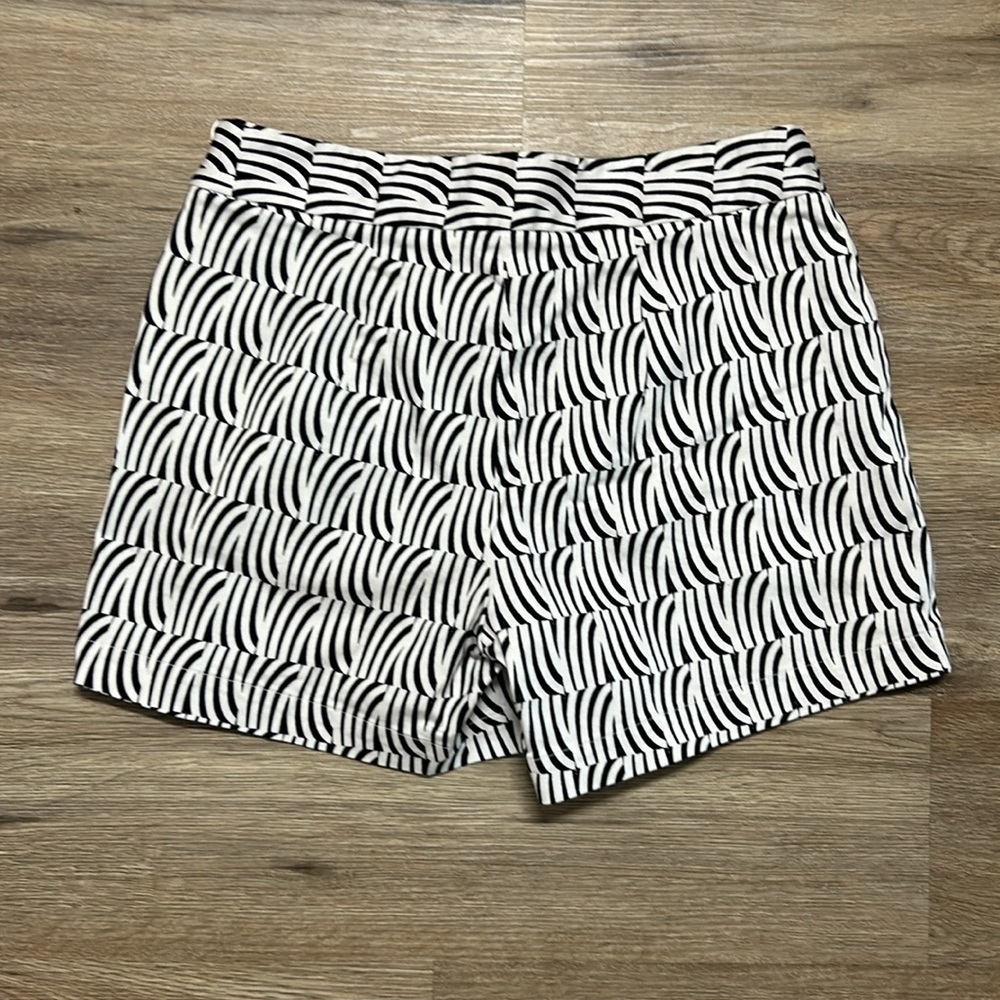 CECE Shorts - Picture 8 of 9